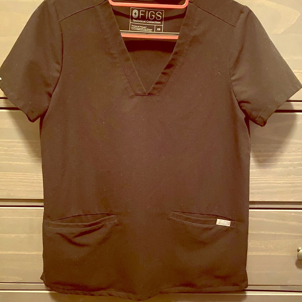 FIGS Black Casma Scrub Top